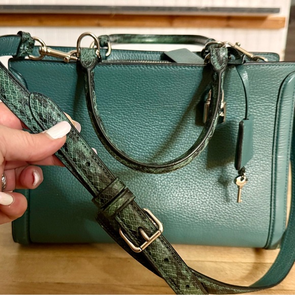 Coach Green Refiner Pebbled Leather Zoe Snakeskin Carryall Crossbody Tote Bag - Picture 10 of 14